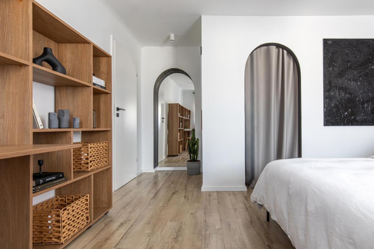 Downtown Story By Urbanesq Apartment บูคาเรสต์ ภายนอก รูปภาพ